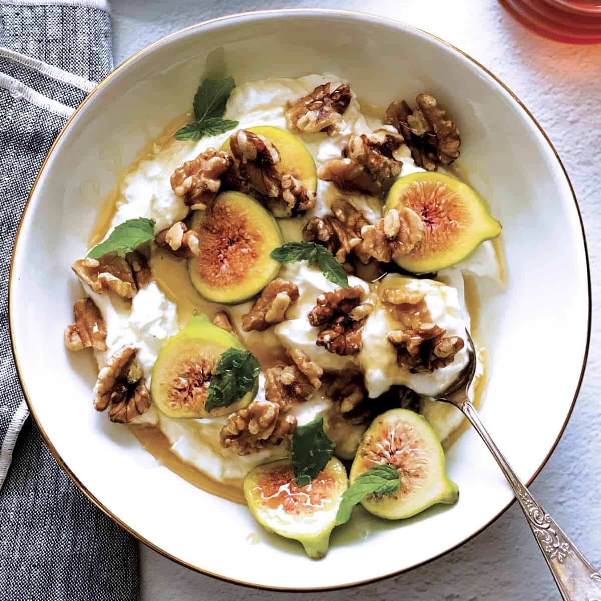 Greek yogurt with thyme honey and walnuts What to Eat in Crete in August
